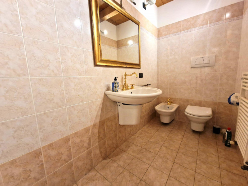 UBICAZIONE E CONTESTO

Nel comune di Torri di Quartesolo, all’interno di un residence curato, ord...