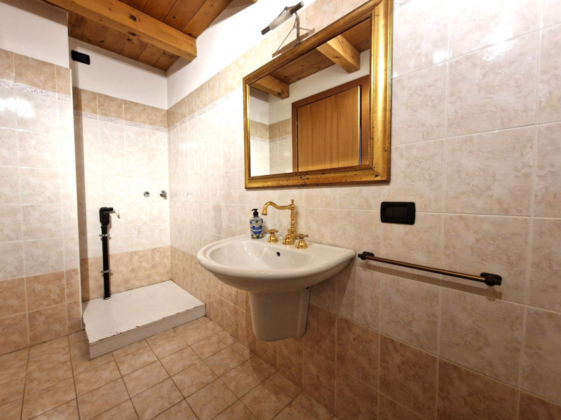 UBICAZIONE E CONTESTO

Nel comune di Torri di Quartesolo, all’interno di un residence curato, ord...
