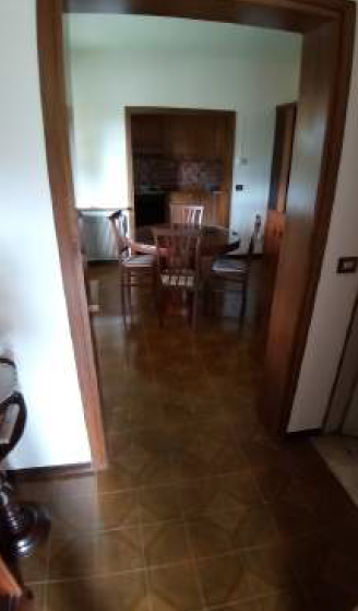 Rif. A.A.827-233

Vendita all'asta - abitazione unifamiliare con giardino in data 12 febbraio 202...