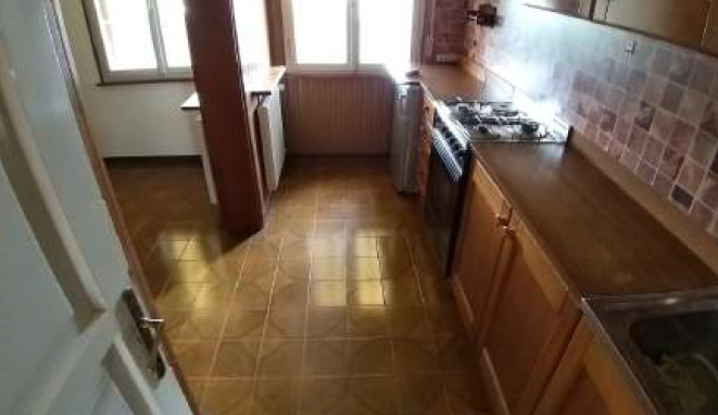 Rif. A.A.827-233

Vendita all'asta - abitazione unifamiliare con giardino in data 12 febbraio 202...