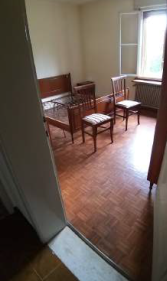 Rif. A.A.827-233

Vendita all'asta - abitazione unifamiliare con giardino in data 12 febbraio 202...