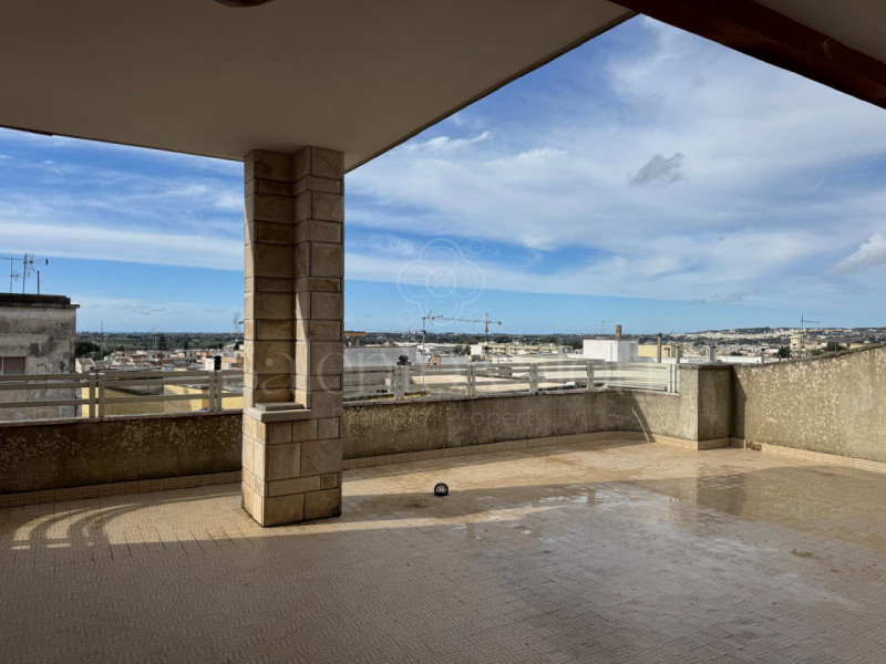 Casa singola a Parabita