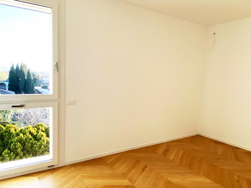 (Per INFO Roberto 3453195338) A Montebelluna centro, con vista sul Parco Manin, proponiamo un nuo...