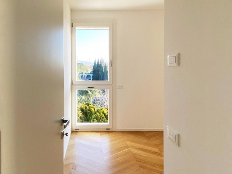 (Per INFO Roberto 3453195338) A Montebelluna centro, con vista sul Parco Manin, proponiamo un nuo...