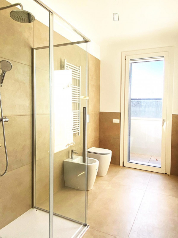 (Per INFO Roberto 3453195338) A Montebelluna centro, con vista sul Parco Manin, proponiamo un nuo...