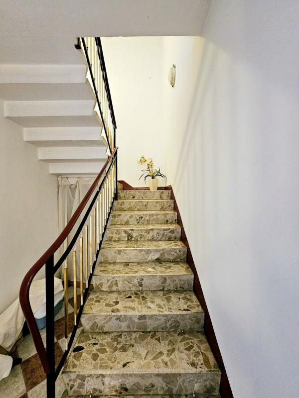 Situata tra Montagnana e Bevilacqua, in una posizione comoda alle principali arterie stradali, pr...