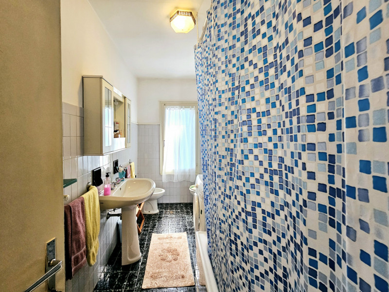 Situata tra Montagnana e Bevilacqua, in una posizione comoda alle principali arterie stradali, pr...