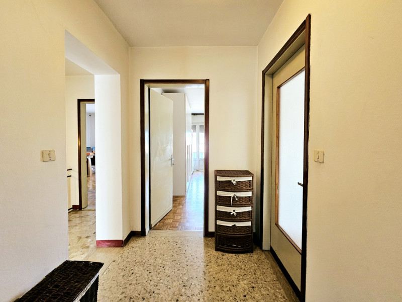 Situata tra Montagnana e Bevilacqua, in una posizione comoda alle principali arterie stradali, pr...