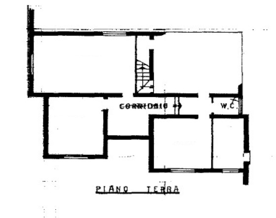 Proponiamo in vendita a Solesino, in un bel quartiere residenziale, spaziosa casa singola con cor...
