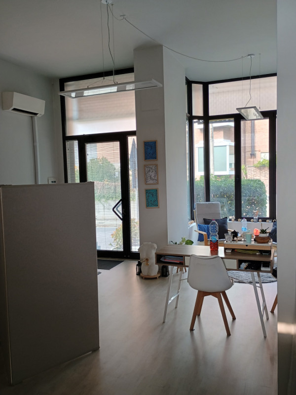 UFFICIO VETRINATO DI CIRCA 50 MQ, CON INGRESSO INDIPENDENTE IN ZONA SANT'ANDREA A VICENZA - Rif. ...