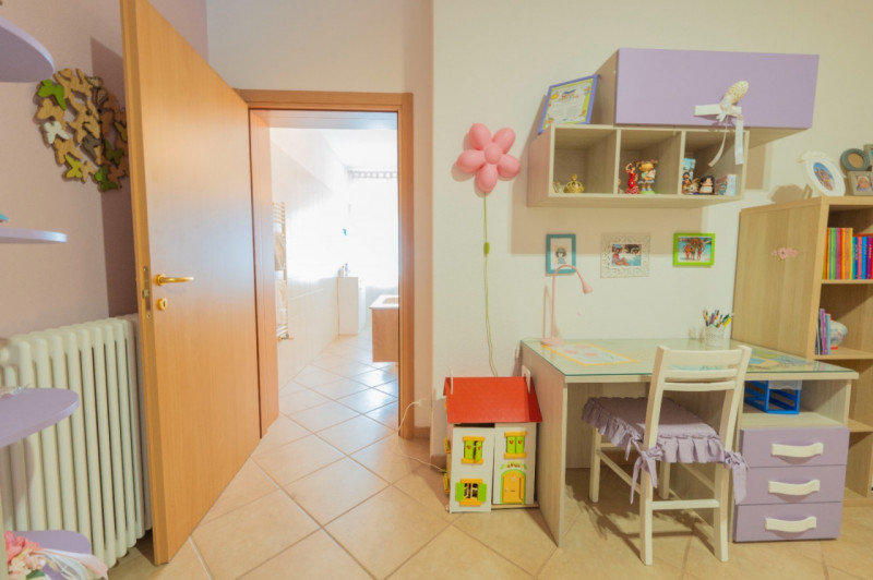 (Per INFO Roberto 3453195338) Castro, proponiamo splendido immobile di 245 mq con mansarda abitab...