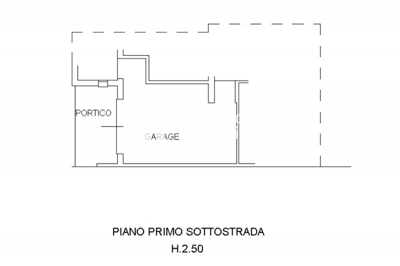 (Per INFO Feltrin ing. Gianni 3288349492) Proponiamo in vendita spaziosa trifamiliare di testa di...