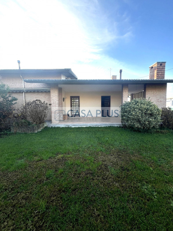 NOSTRA ESCLUSIVA - Villetta singola con ampio giardino – Spazi armoniosi e grande versatilità

Pr...