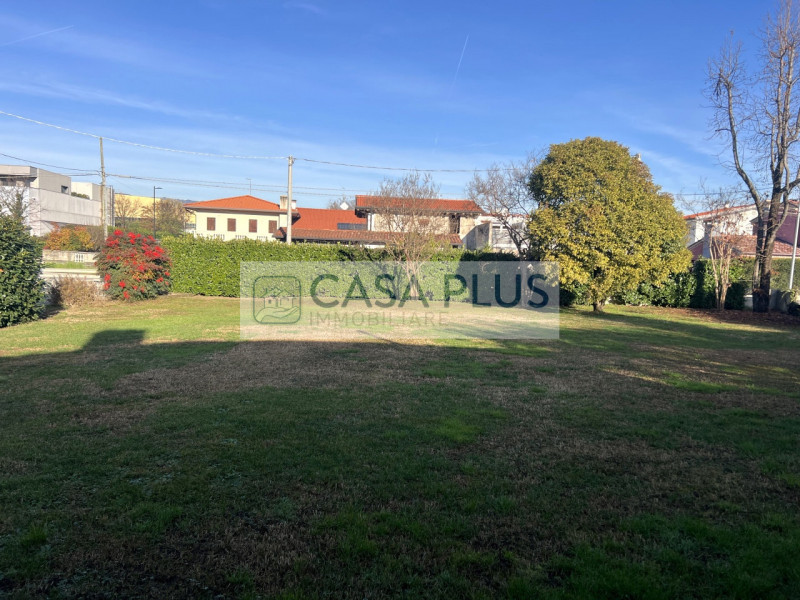 NOSTRA ESCLUSIVA - Villetta singola con ampio giardino – Spazi armoniosi e grande versatilità

Pr...