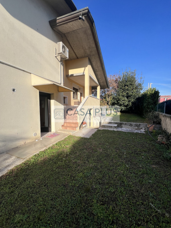 NOSTRA ESCLUSIVA - Villetta singola con ampio giardino – Spazi armoniosi e grande versatilità

Pr...