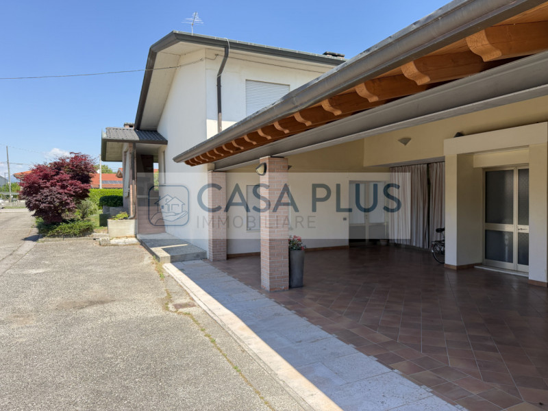 NOSTRA ESCLUSIVA - Villetta singola con ampio giardino – Spazi armoniosi e grande versatilità

Pr...