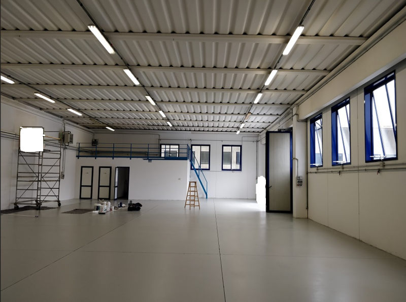 Capannone 500 mq con Uffici Bilivello – Adiacente imbocco Superstrada Subito Disponibile.

Propon...
