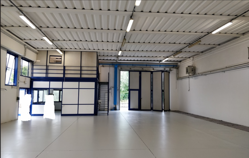 Capannone 500 mq con Uffici Bilivello – Adiacente imbocco Superstrada Subito Disponibile.

Propon...