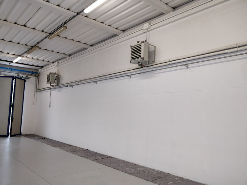 Capannone 500 mq con Uffici Bilivello – Adiacente imbocco Superstrada Subito Disponibile.

Propon...