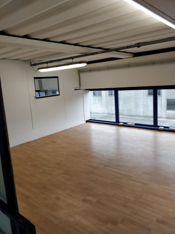 Capannone 500 mq con Uffici Bilivello – Adiacente imbocco Superstrada Subito Disponibile.

Propon...