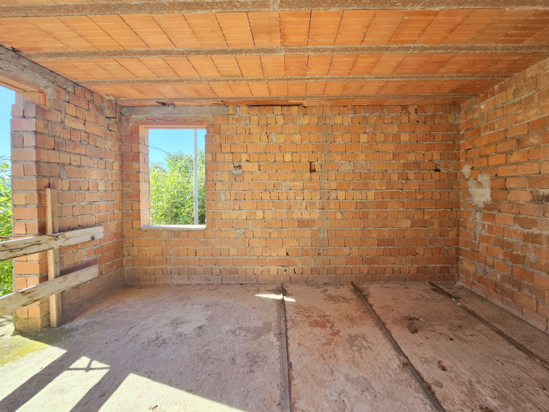 In una posizione privilegiata a Baone, località Valle San Giorgio, proponiamo in vendita porzione...