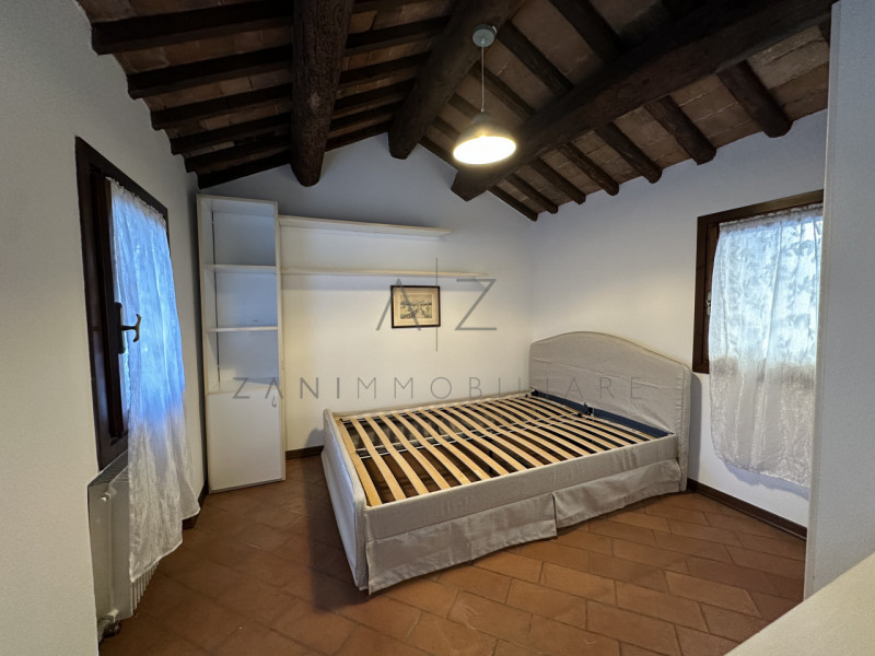 Proponiamo in affitto un grazioso appartamento monolocale di circa 35 mq, con camera matrimoniale...