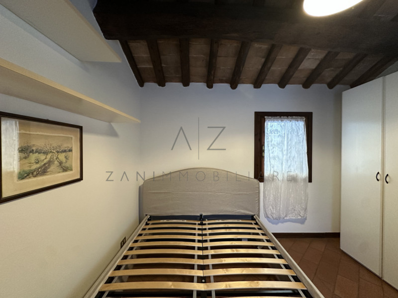 Proponiamo in affitto un grazioso appartamento monolocale di circa 35 mq, con camera matrimoniale...