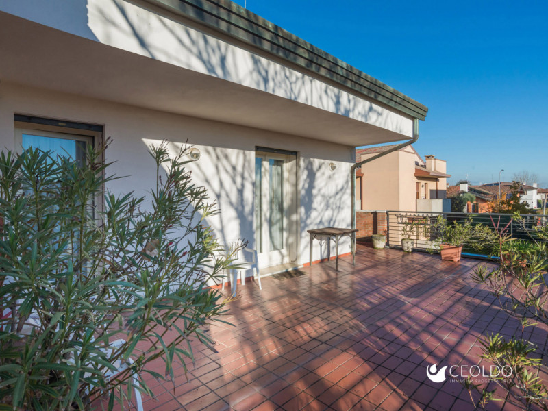 VIGONZA CENTRO: In posizione centrale ma distante dal traffico perchè situata nel mezzo del tranq...