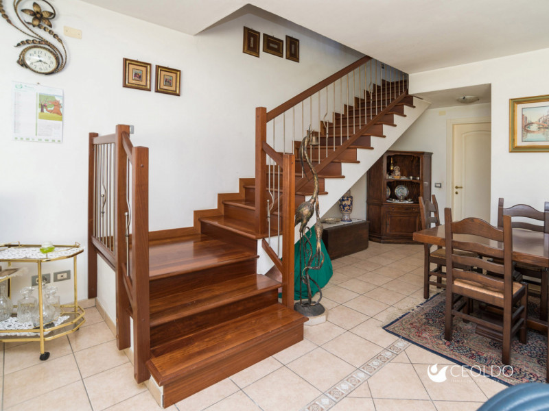 VIGONZA CENTRO: In posizione centrale ma distante dal traffico perchè situata nel mezzo del tranq...