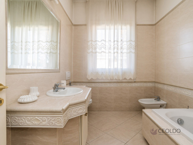 VIGONZA CENTRO: In posizione centrale ma distante dal traffico perchè situata nel mezzo del tranq...