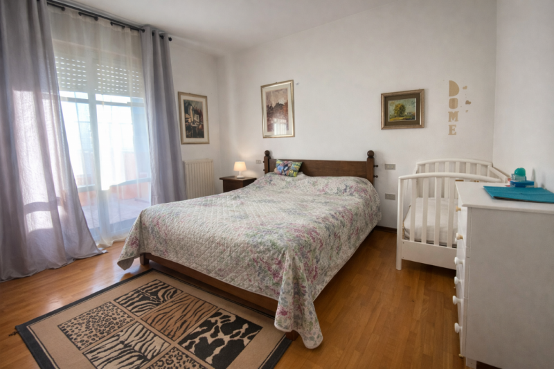 Scopri questo splendido appartamento duplex situato nel cuore di Campodarsego, una delle zone più...