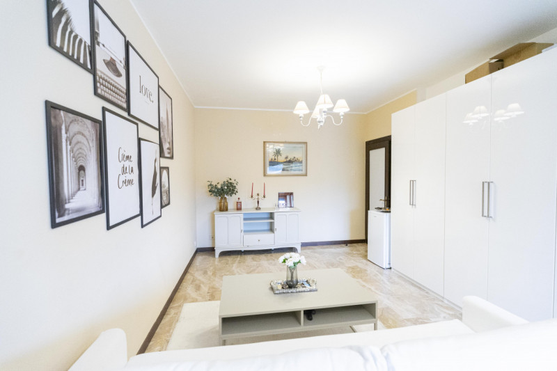 In una delle zone più richieste dell’Arcella, a pochi passi dai quartieri San Carlo e San Bellino...