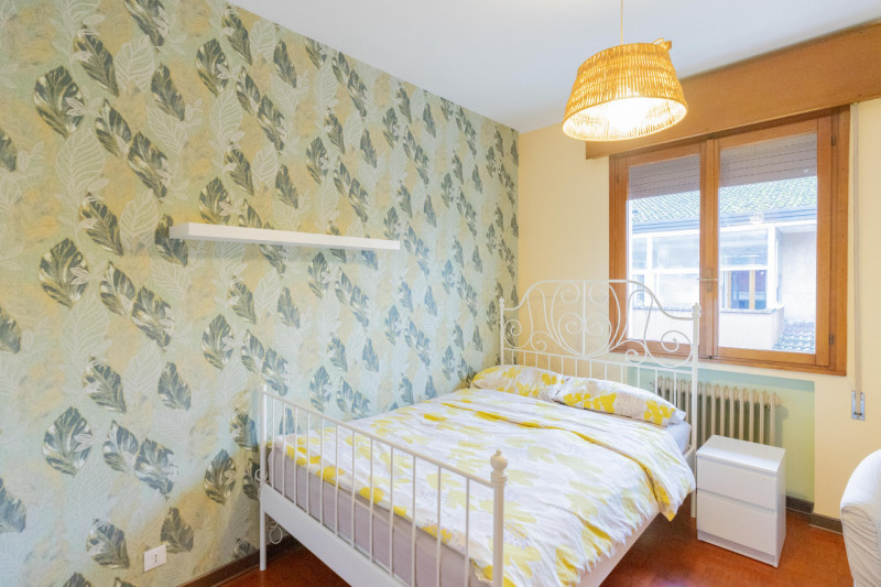 In una delle zone più richieste dell’Arcella, a pochi passi dai quartieri San Carlo e San Bellino...