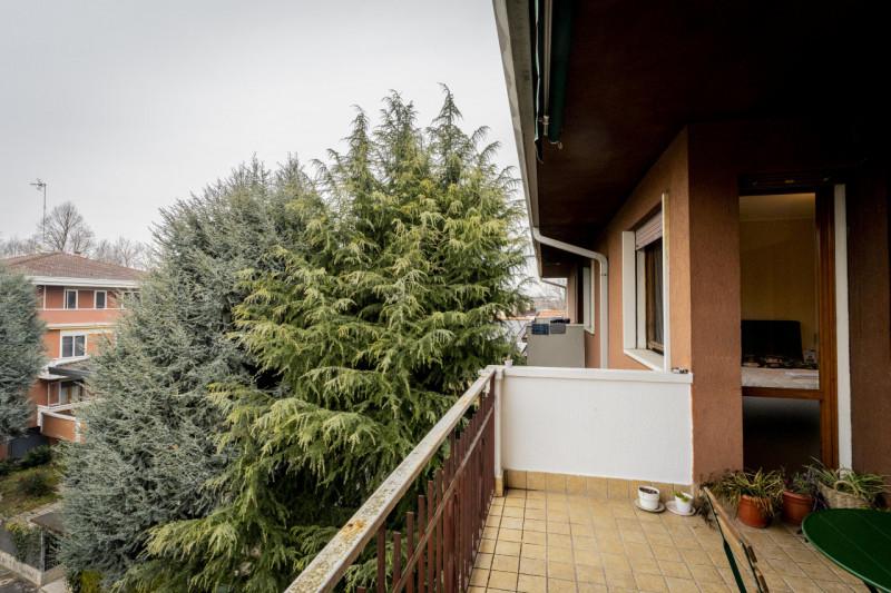 In una delle zone più richieste dell’Arcella, a pochi passi dai quartieri San Carlo e San Bellino...