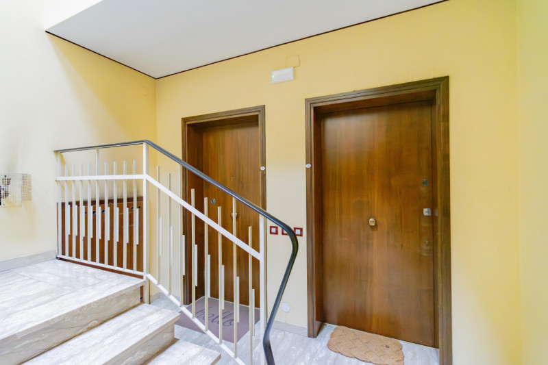 In una delle zone più richieste dell’Arcella, a pochi passi dai quartieri San Carlo e San Bellino...