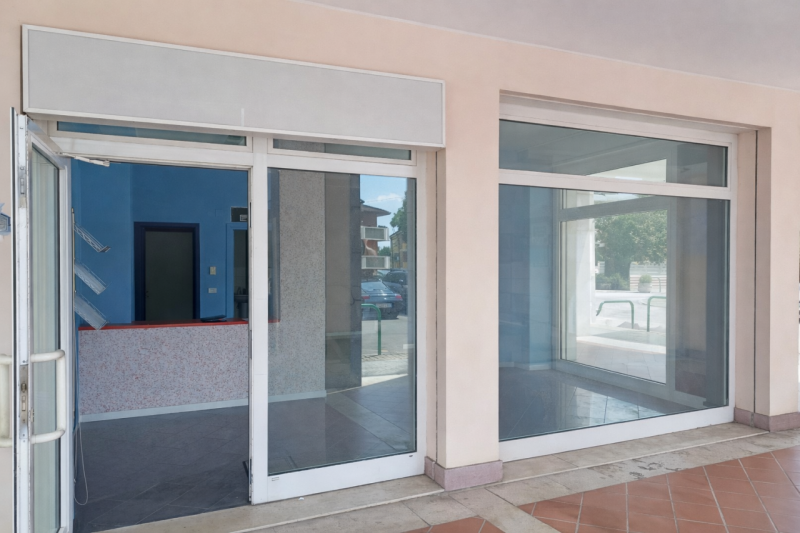 PADOVA ZONA MONTÀ RIFERIMENTO: 6MAT -TEL 3403358378 - 0444310220
 
In vendita un'eccellente oppor...