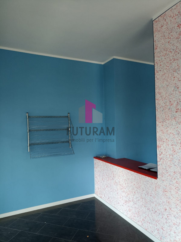 PADOVA ZONA MONTÀ RIFERIMENTO: 6MAT -TEL 3403358378 - 0444310220
 
In vendita un'eccellente oppor...