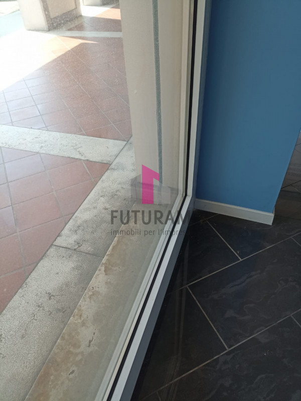 PADOVA ZONA MONTÀ RIFERIMENTO: 6MAT -TEL 3403358378 - 0444310220
 
In vendita un'eccellente oppor...