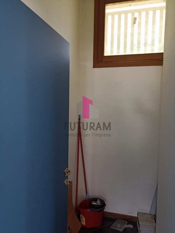 PADOVA ZONA MONTÀ RIFERIMENTO: 6MAT -TEL 3403358378 - 0444310220
 
In vendita un'eccellente oppor...