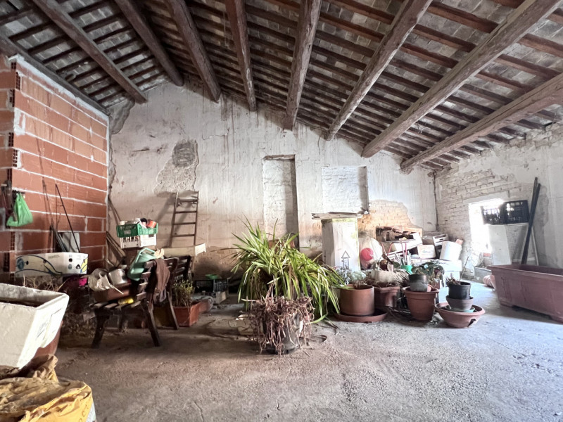 In pieno centro storico a Piove di Sacco, proponiamo in vendita una “CHICCA” e più precisamente u...