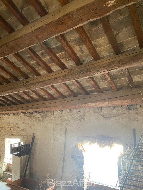 In pieno centro storico a Piove di Sacco, proponiamo in vendita una “CHICCA” e più precisamente u...