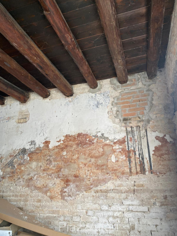 In pieno centro storico a Piove di Sacco, proponiamo in vendita una “CHICCA” e più precisamente u...