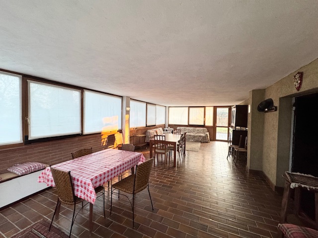 VILLA DEL CONTE (PD) Zona Abbazia Pisani porzione di Bifamiliare, 2 piani fuori terra, in zona tr...