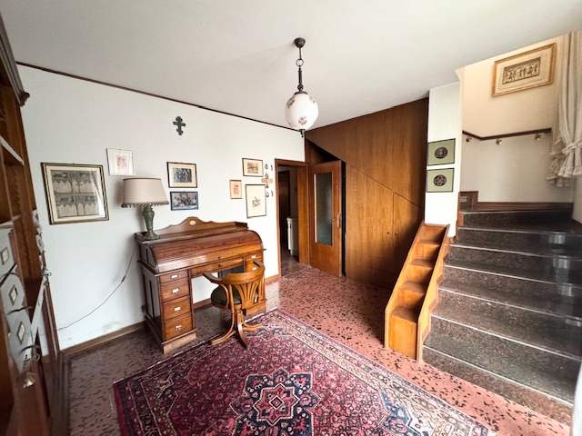 VILLA DEL CONTE (PD) Zona Abbazia Pisani porzione di Bifamiliare, 2 piani fuori terra, in zona tr...