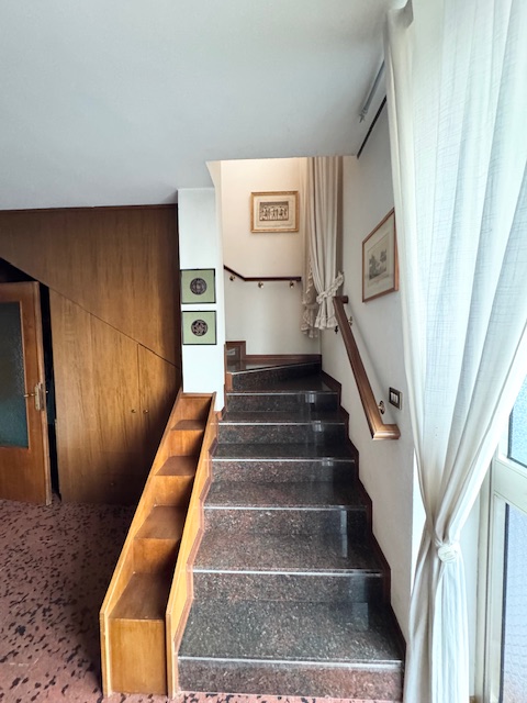 VILLA DEL CONTE (PD) Zona Abbazia Pisani porzione di Bifamiliare, 2 piani fuori terra, in zona tr...