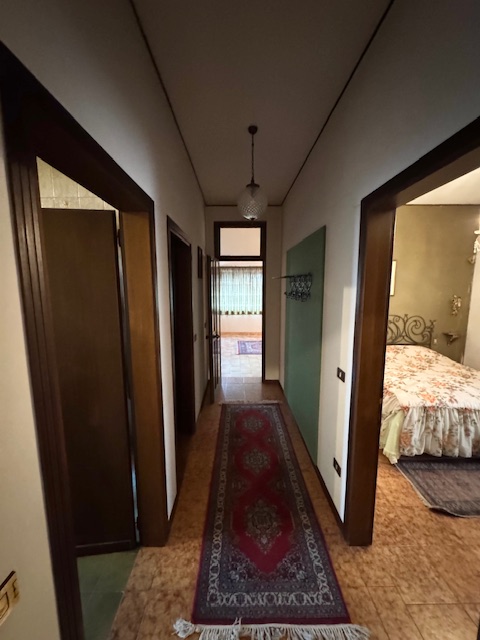 VILLA DEL CONTE (PD) Zona Abbazia Pisani porzione di Bifamiliare, 2 piani fuori terra, in zona tr...