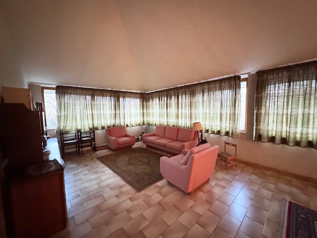 VILLA DEL CONTE (PD) Zona Abbazia Pisani porzione di Bifamiliare, 2 piani fuori terra, in zona tr...