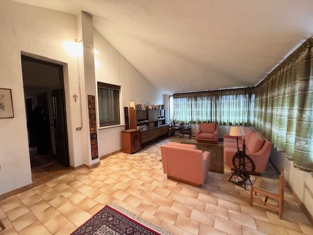 VILLA DEL CONTE (PD) Zona Abbazia Pisani porzione di Bifamiliare, 2 piani fuori terra, in zona tr...