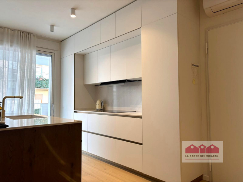 SAN GAETANO: NUOVO EDIFICIO, PIANO PRIMO: SOGGIORNO CON CUCINA A VISTA, TERRAZZA ABITABILE, TRE C...