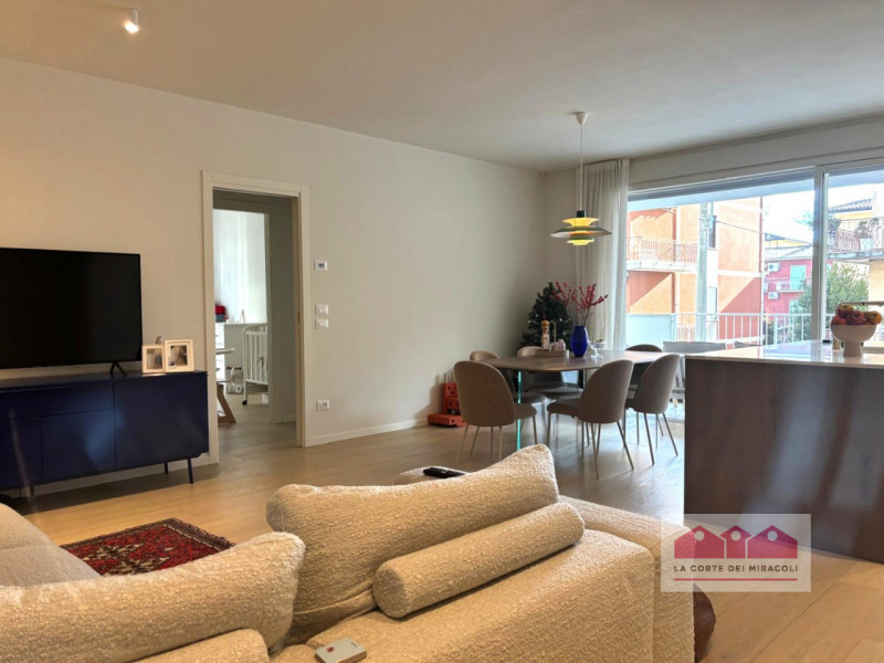 SAN GAETANO: NUOVO EDIFICIO, PIANO PRIMO: SOGGIORNO CON CUCINA A VISTA, TERRAZZA ABITABILE, TRE C...